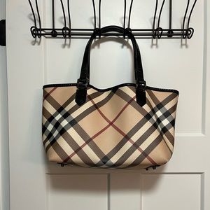 🐰EASTER SALE💐 Burberry Nova Check Shoulder Bag